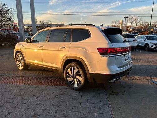 Opal White Pearl 2026 Volkswagen Atlas 2.0T SE W/TECHNOLOGY