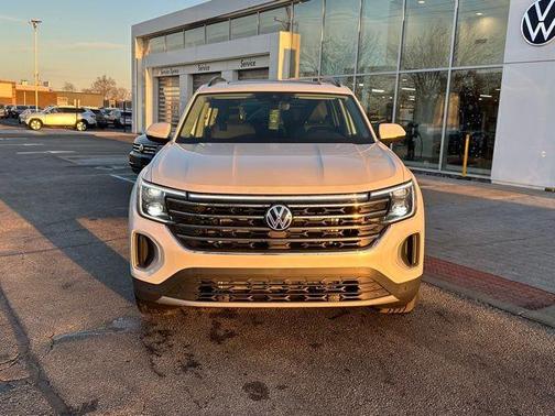 Opal White Pearl 2026 Volkswagen Atlas 2.0T SE W/TECHNOLOGY