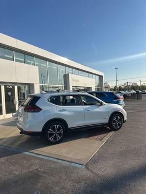 Pearl White 2018 Nissan Rogue Hybrid SL