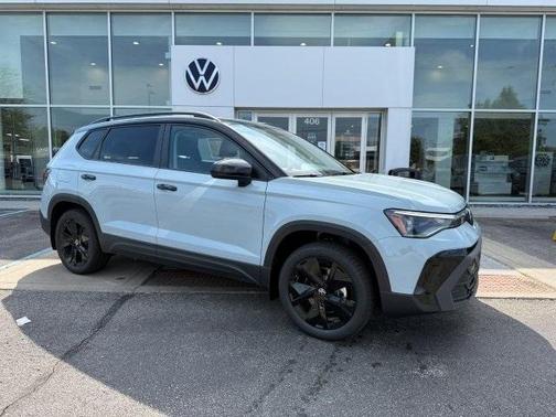 2025 Volkswagen Taos 1.5T SE Black