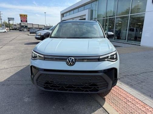 2025 Volkswagen Taos 1.5T SE Black