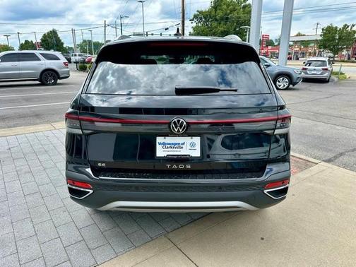 2025 Volkswagen Taos 1.5T SE