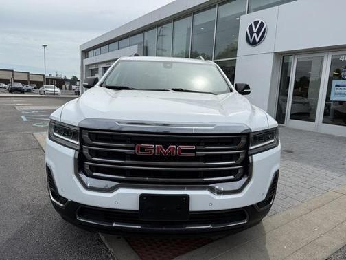 2023 GMC Acadia AWD AT4