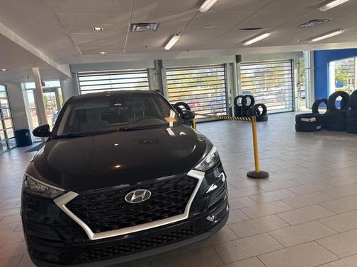 2021 Hyundai TUCSON SE