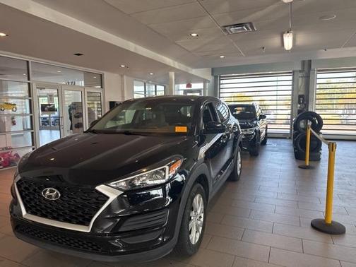 2021 Hyundai TUCSON SE
