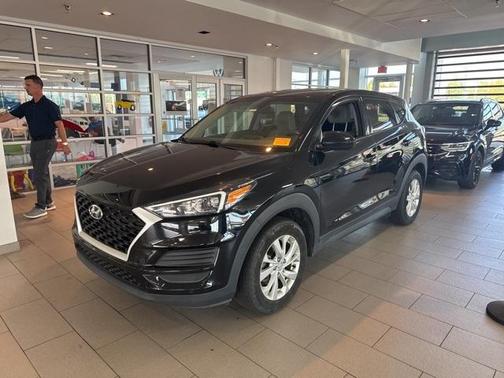 2021 Hyundai TUCSON SE