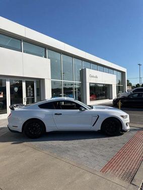 Oxford White 2017 Ford Shelby GT350 Base