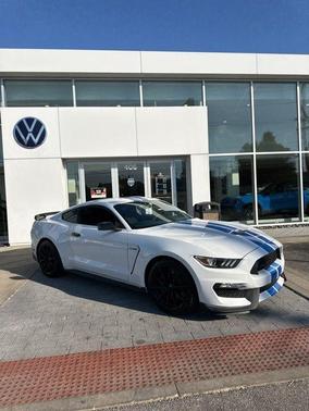 Oxford White 2017 Ford Shelby GT350 Base