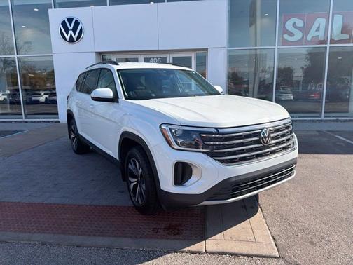 Pure White 2024 Volkswagen Atlas 2.0T SE
