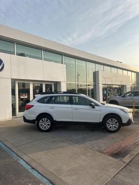 2019 Subaru Outback 2.5i