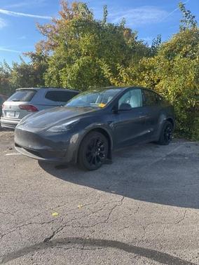 2024 Tesla Model Y Long Range