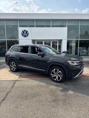 Deep Black 2023 Volkswagen Atlas SEL