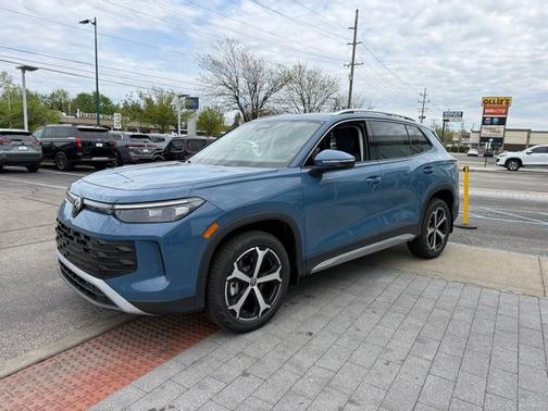 Blue 2026 Volkswagen Tiguan 2.0T SE