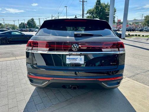 Black 2026 Volkswagen Atlas Cross Sport 2.0T SE W/TECHNOLOGY
