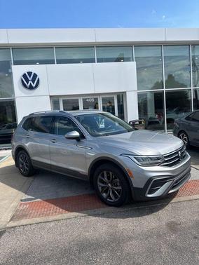 Pyrite Silver Metallic 2022 Volkswagen Tiguan 2.0T SE