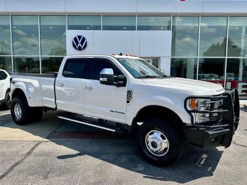 White Platinum Clearcoat Metallic 2019 Ford F-350 Lariat