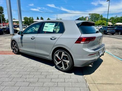 Moonstone 2026 Volkswagen Golf GTI 2.0T SE