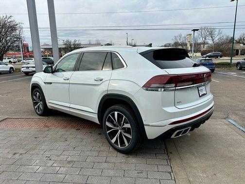 Opal White Pearl 2026 Volkswagen Atlas Cross Sport 2.0T SEL Premium R-Line