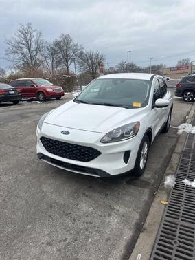 2020 Ford Escape SE