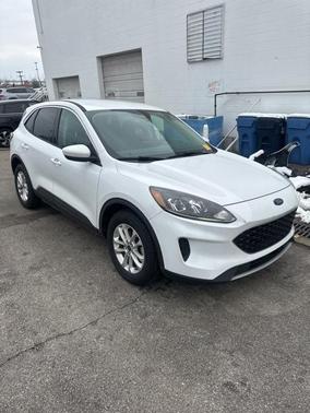 2020 Ford Escape SE