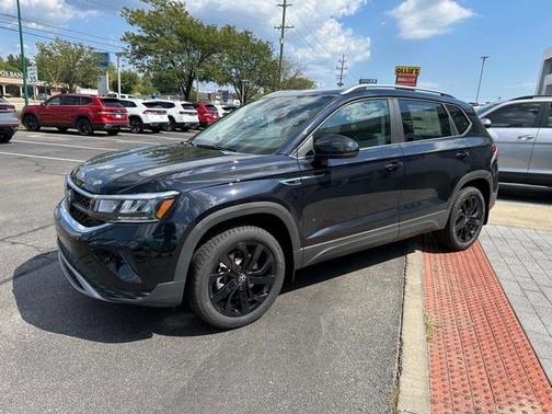 2024 Volkswagen Taos 1.5T SE
