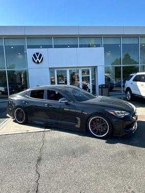 Aurora Black 2022 Kia Stinger GT1
