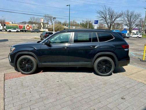 Black 2026 Volkswagen Atlas 2.0T SE W/TECHNOLOGY