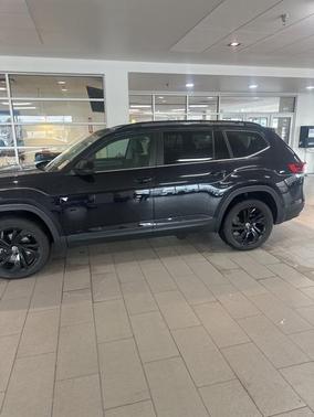 2022 Volkswagen Atlas 3.6L SE w/Technology