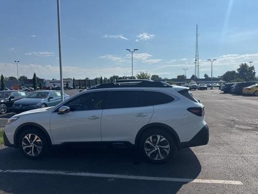 2022 Subaru Outback Touring