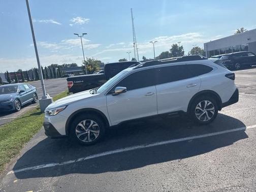 2022 Subaru Outback Touring