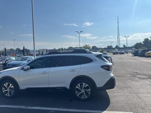 2022 Subaru Outback Touring