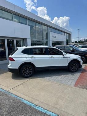 Pure White 2022 Volkswagen Tiguan 2.0T SE
