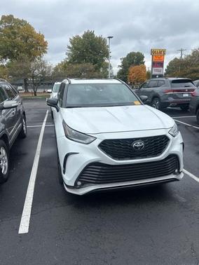 2023 Toyota Highlander XSE