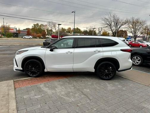 2023 Toyota Highlander XSE