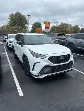 2023 Toyota Highlander XSE