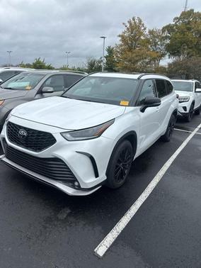 2023 Toyota Highlander XSE
