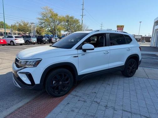 2023 Volkswagen Taos 1.5T SE