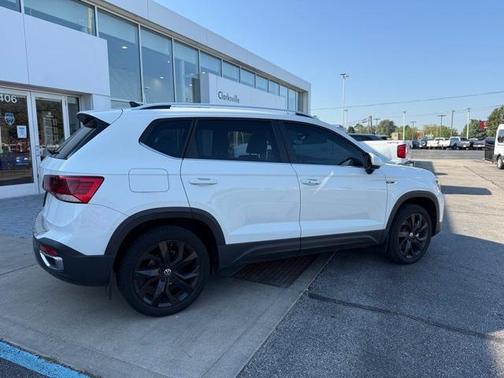 2023 Volkswagen Taos 1.5T SE