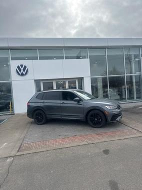 2022 Volkswagen Tiguan 2.0T SE R-Line Black