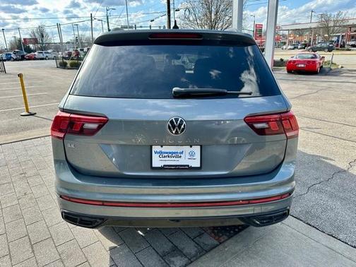 2022 Volkswagen Tiguan 2.0T SE R-Line Black