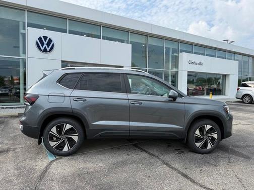 Platinum 2026 Volkswagen Taos 1.5T SE
