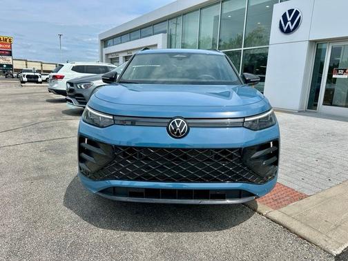 Blue 2026 Volkswagen Tiguan 2.0T SE R-Line Black