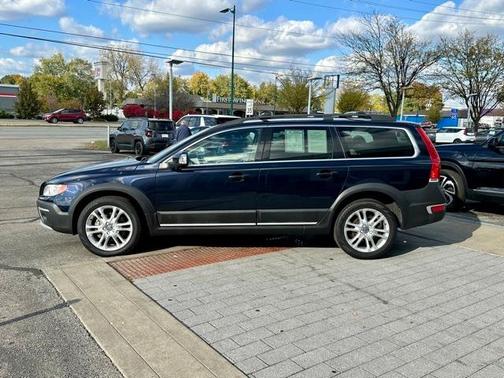 2016 Volvo XC70 T5 Platinum