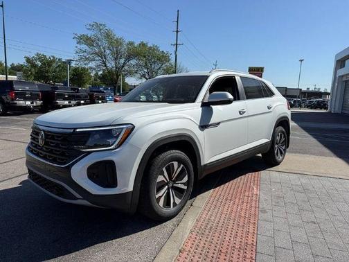 White Pearl 2026 Volkswagen Atlas Cross Sport 2.0T SE