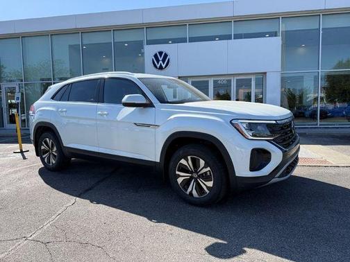 White Pearl 2026 Volkswagen Atlas Cross Sport 2.0T SE