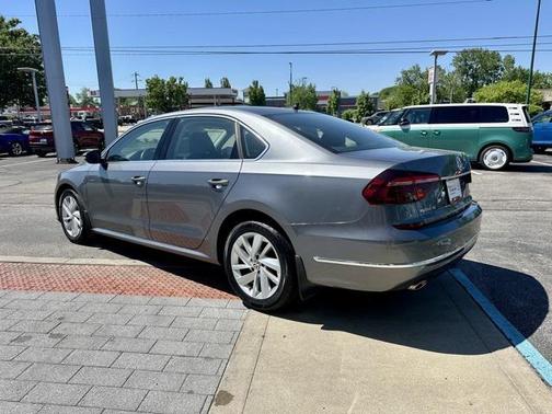 2018 Volkswagen Passat 2.0T SE