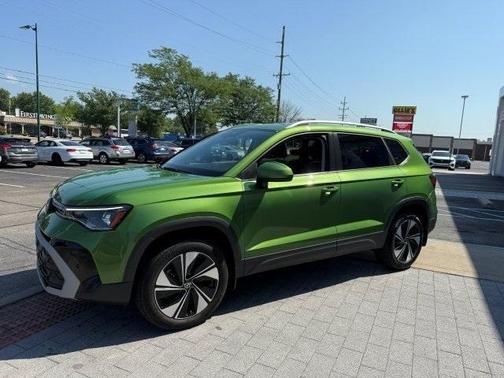 2025 Volkswagen Taos 1.5T SE
