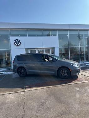 2021 Chrysler Pacifica Hybrid Limited