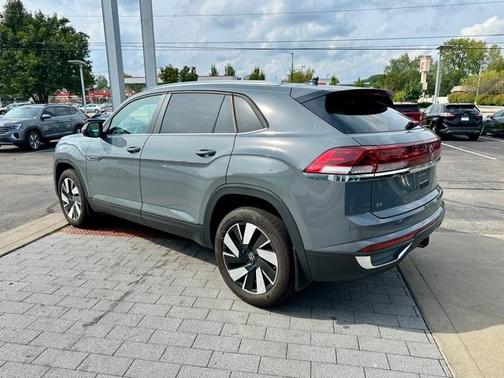 2025 Volkswagen Atlas Cross Sport 2.0T SE w/Technology