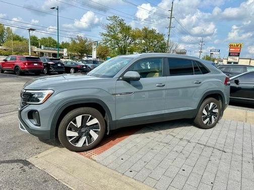 2025 Volkswagen Atlas Cross Sport 2.0T SE w/Technology